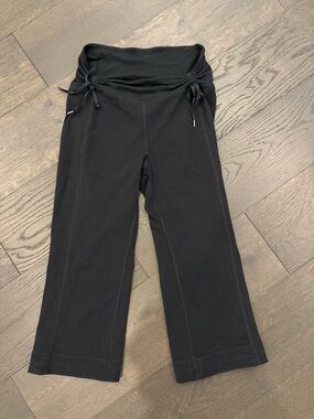 Vintage Lululemon Ruched Waist Capri Pants